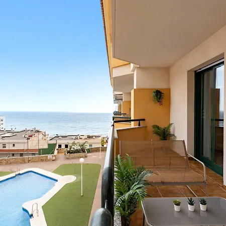 Coastal Comfort 2 Bed, Parking Pool And Terrace Бенальмадена