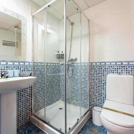 Coastal Comfort 2 Bed, Parking Pool And Terrace Апартаменти Бенальмадена